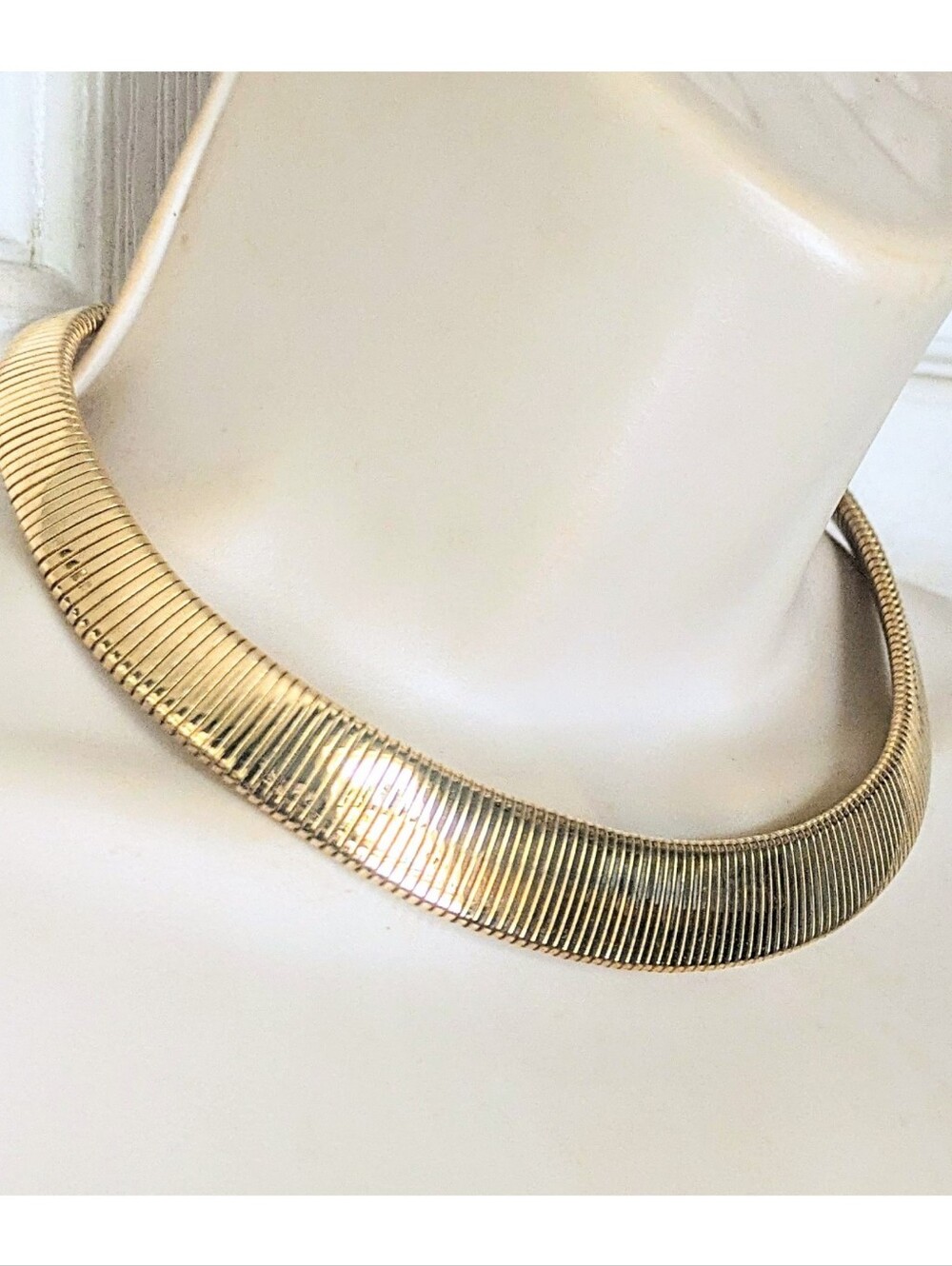 Classic Vintage Graduated Omega Necklace Wide Chunky Choker Gold Tone 16" - Picture 3 of 7